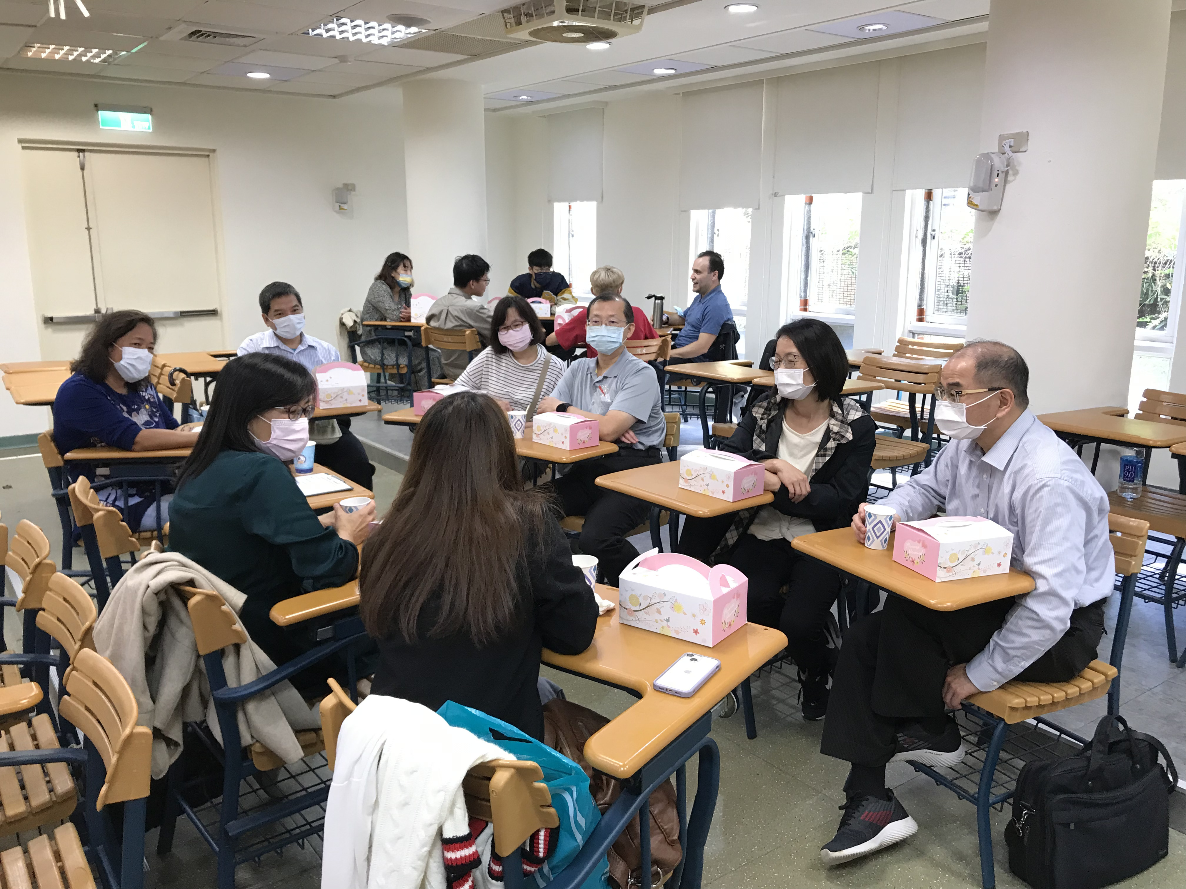 Dr. June Yichun Liu, her advisees/ parents