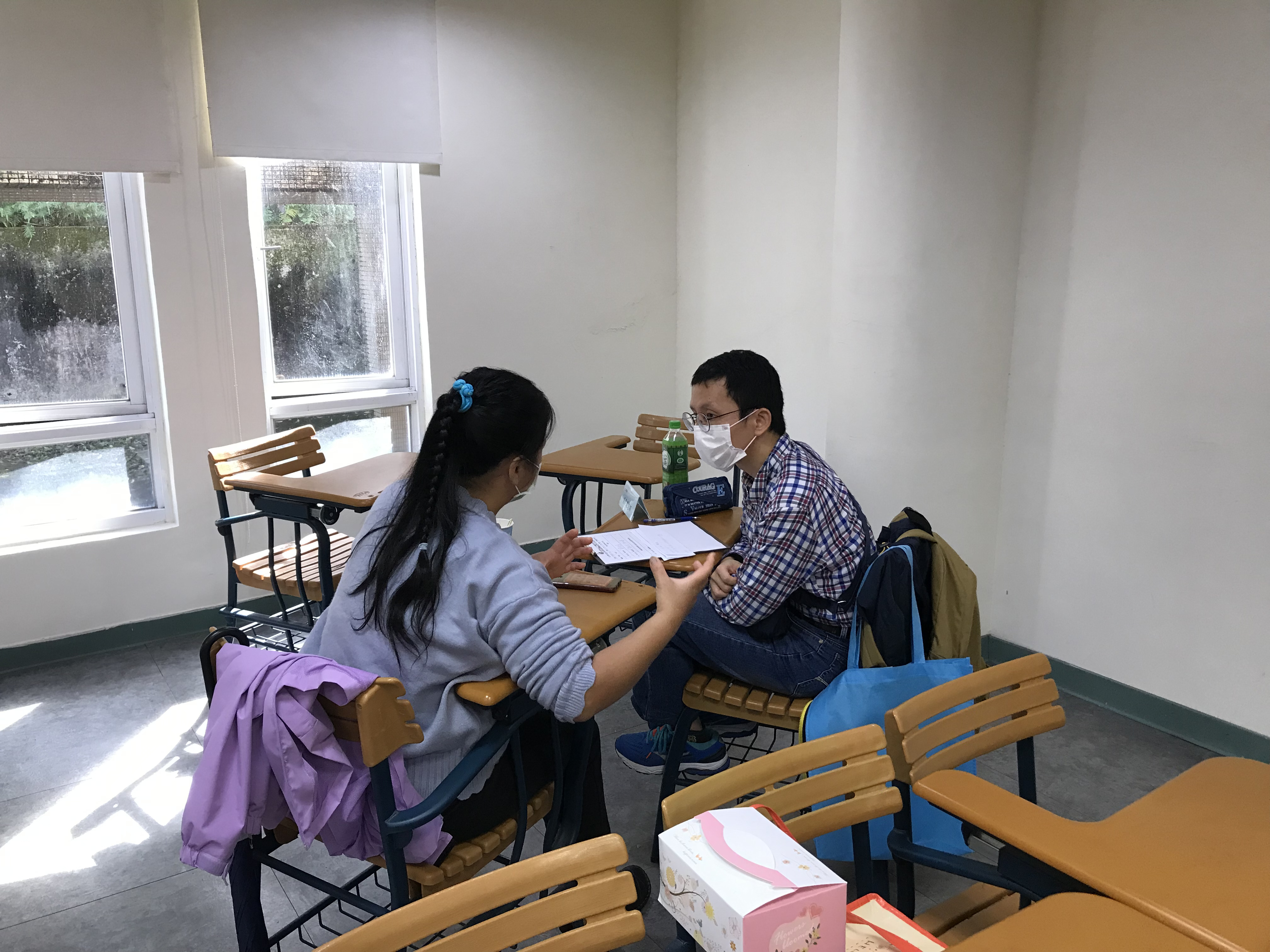 Dr. Yih-Dau Wu and his advisee‵s parent